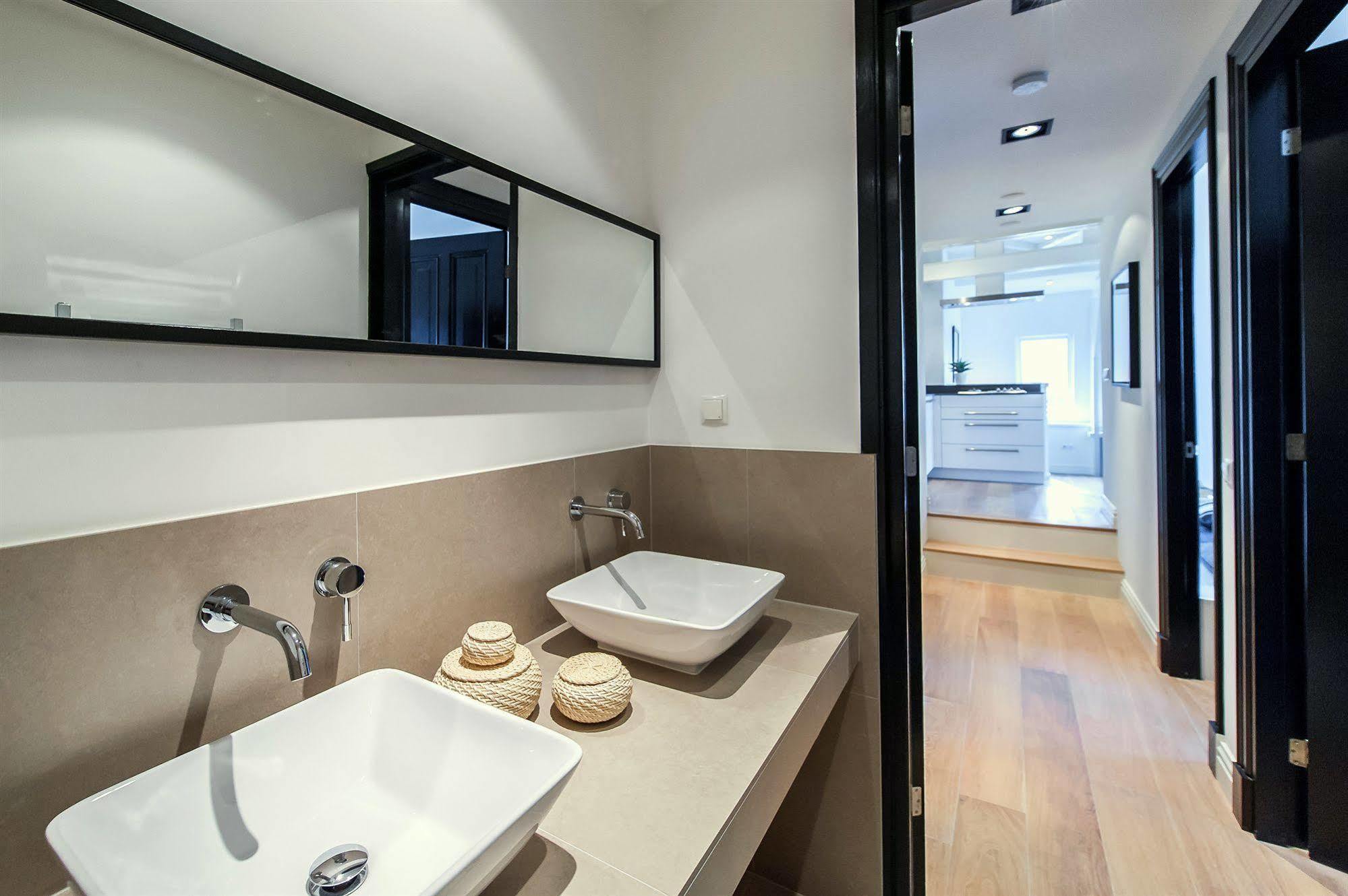 Short Stay Group Tropen Serviced Apartments Amszterdam Kültér fotó