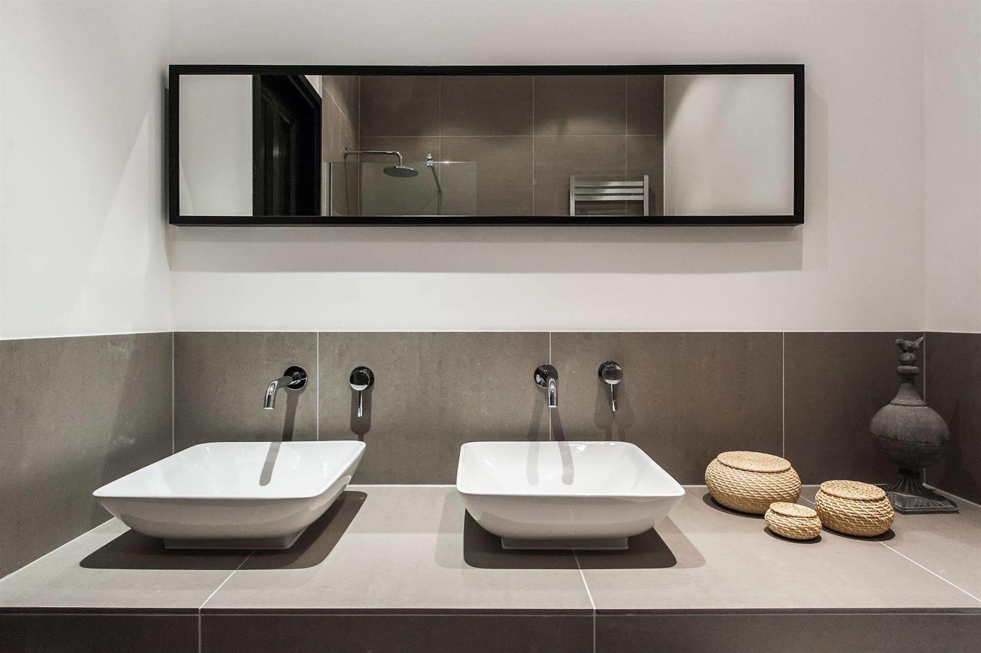 Short Stay Group Tropen Serviced Apartments Amszterdam Kültér fotó
